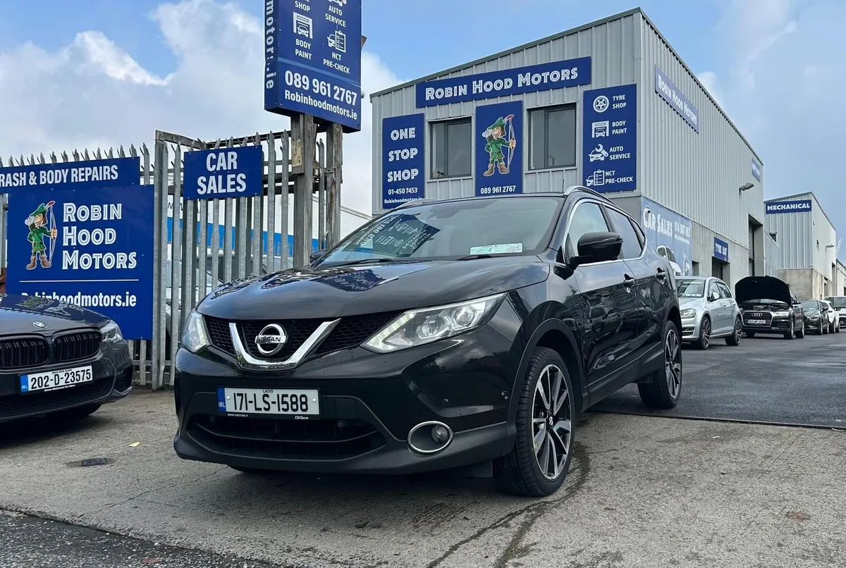 2017 Nissan Qashqai Tekna -NCT 02/27 – Panoramic - Image 1