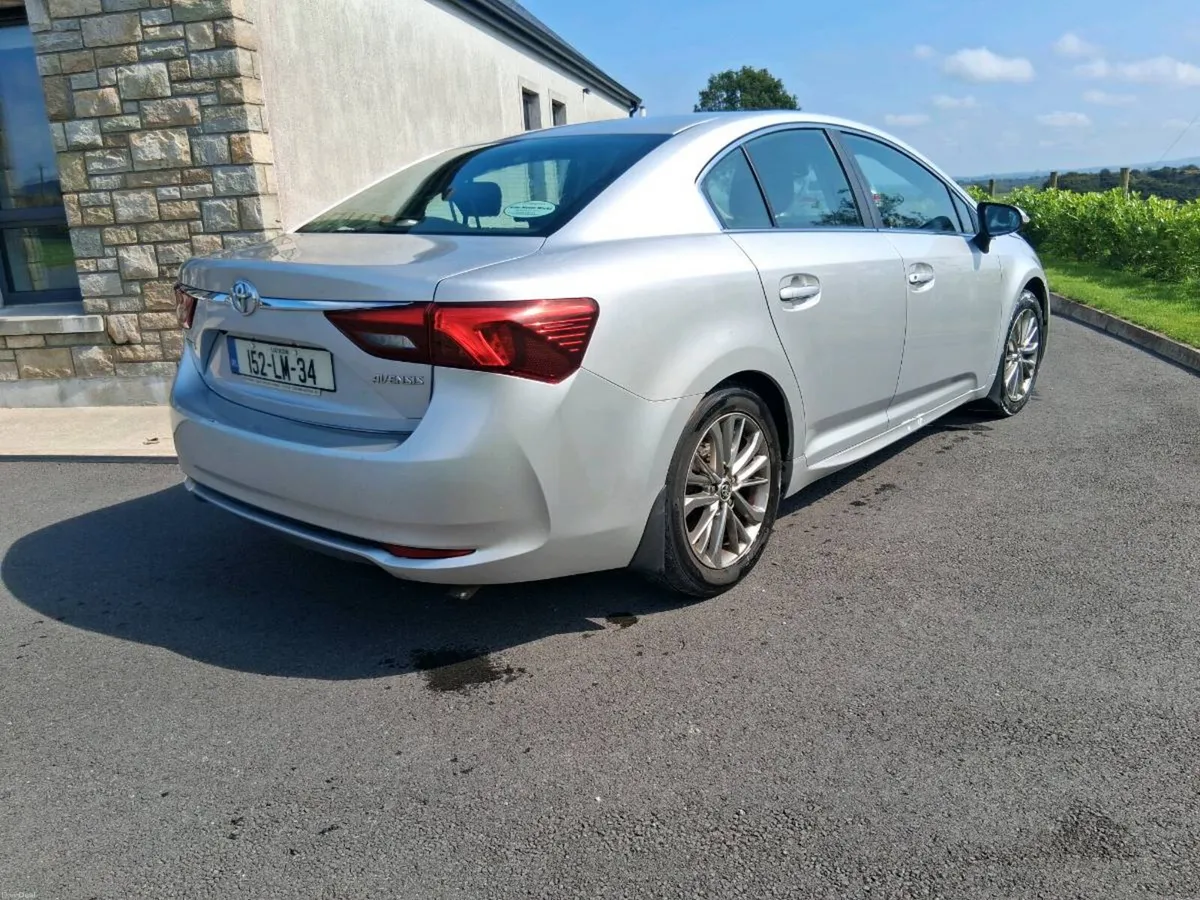 152 Toyota avensis diesel - Image 6