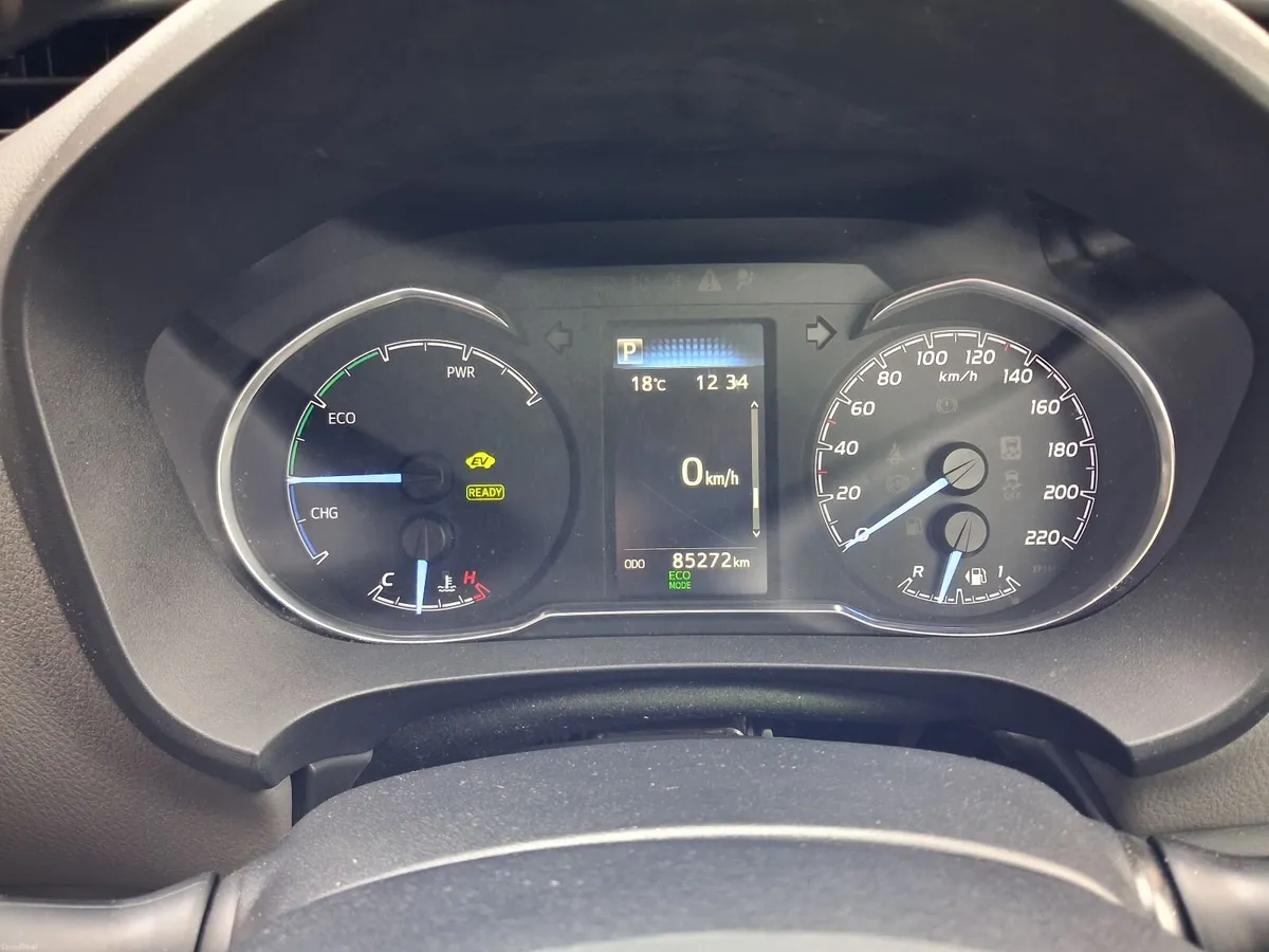 Toyota Yaris Hybrid 2019 - NOT JAPANESE IMPORT! - Image 2