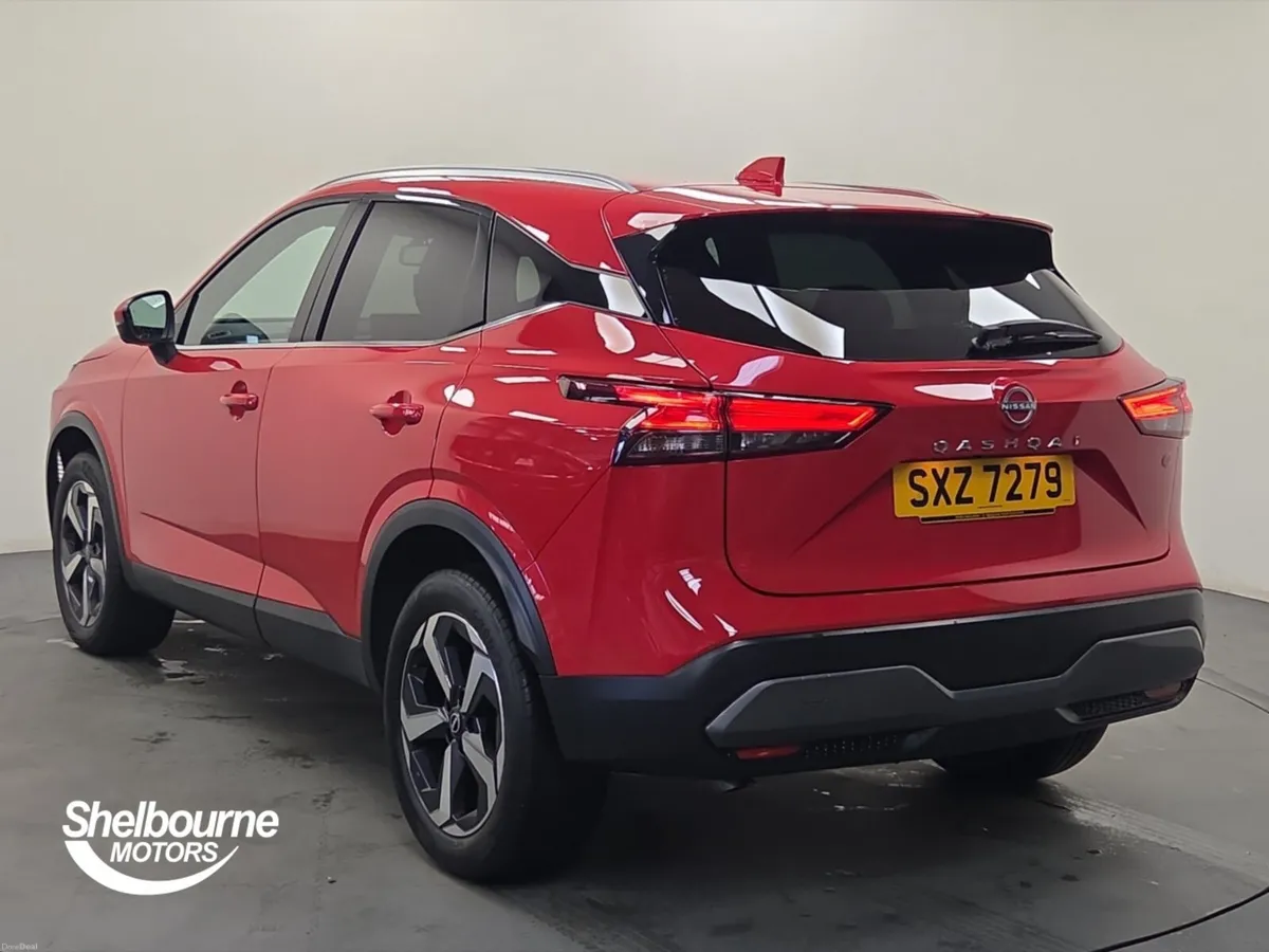 Nissan Qashqai 1.3 DiG-T MH N-Connecta 5dr - Image 2