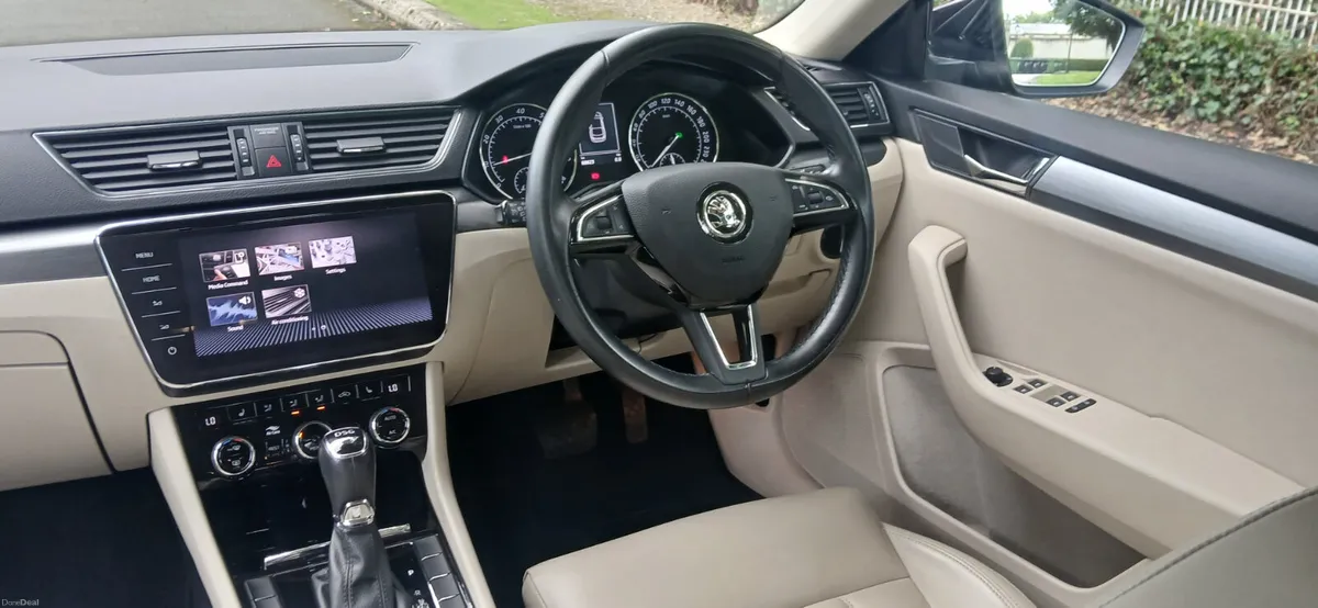 Skoda Superb STYLE 2019 AUTOMATIC 1.5 TSi 150bhp - Image 5