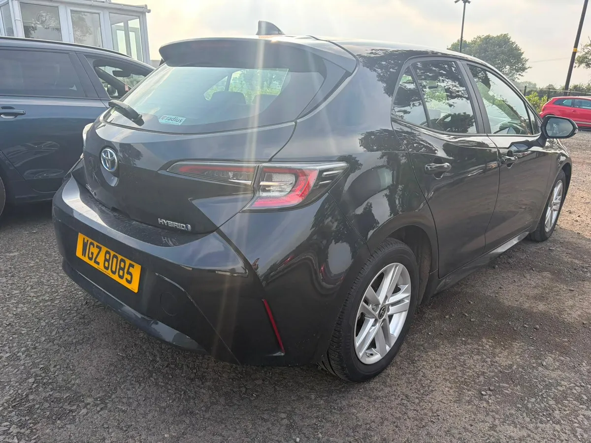 2022 Toyota Corolla Icon  1.8 Hybrid Hatchback - Image 3
