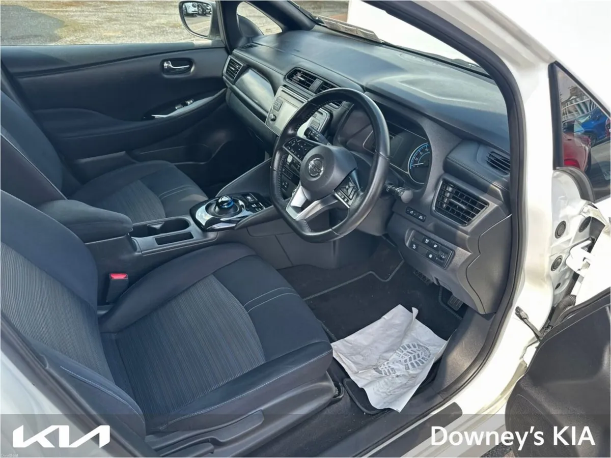 Nissan Leaf SV FULL ELECTRIC 40 kWh AUTO - Image 2