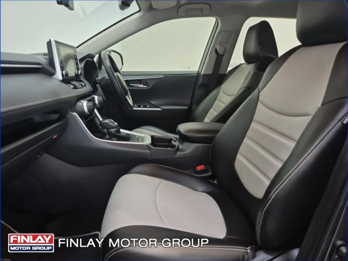 Toyota RAV4 2.5 Hybrid Luna 2WD - Image 4
