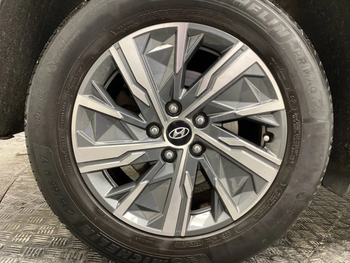 Hyundai Tucson 2WD Comfort Plus - Image 5