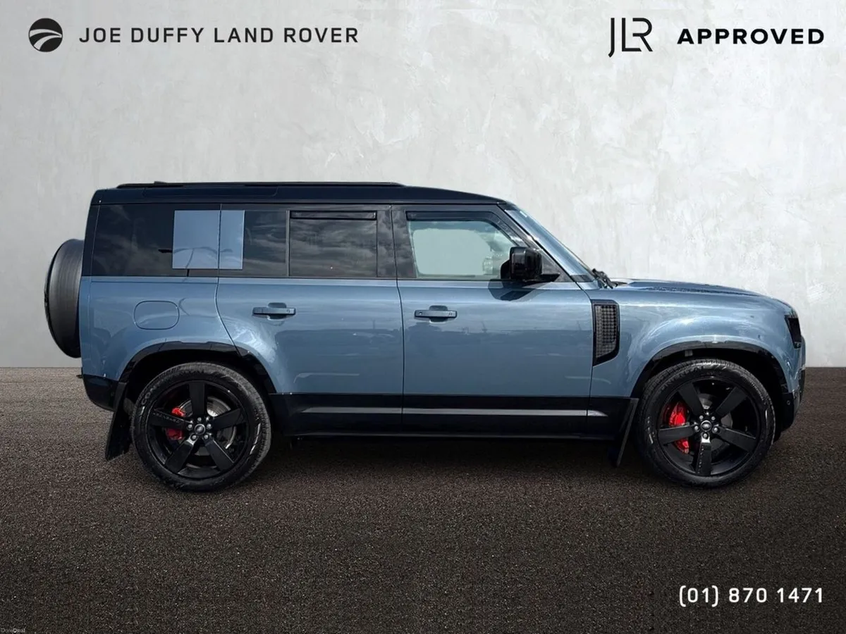 Land Rover Defender 110 6 Seater X-Dyn SE 2.0 PHEV - Image 6