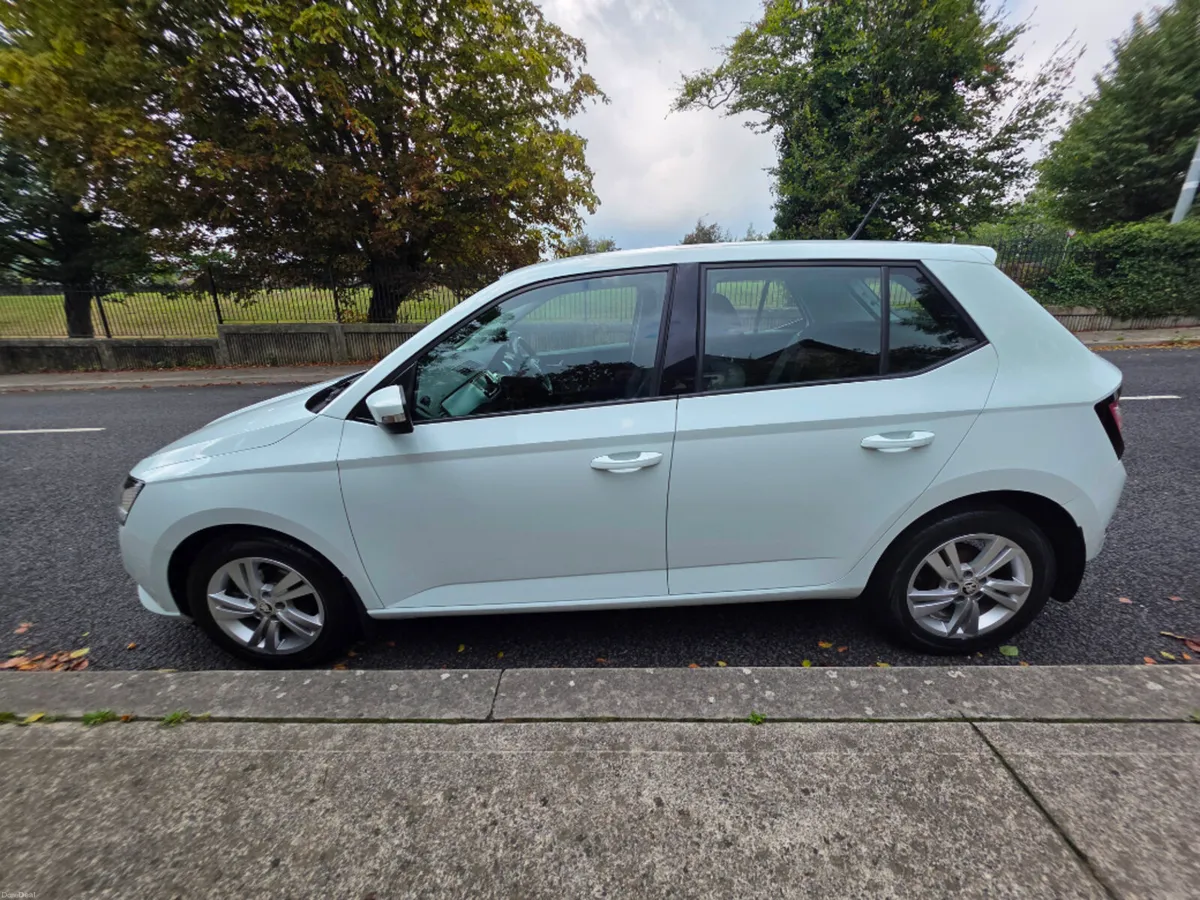 Skoda Fabia Ambition 1.0mpi 60HP 4DR - Image 6
