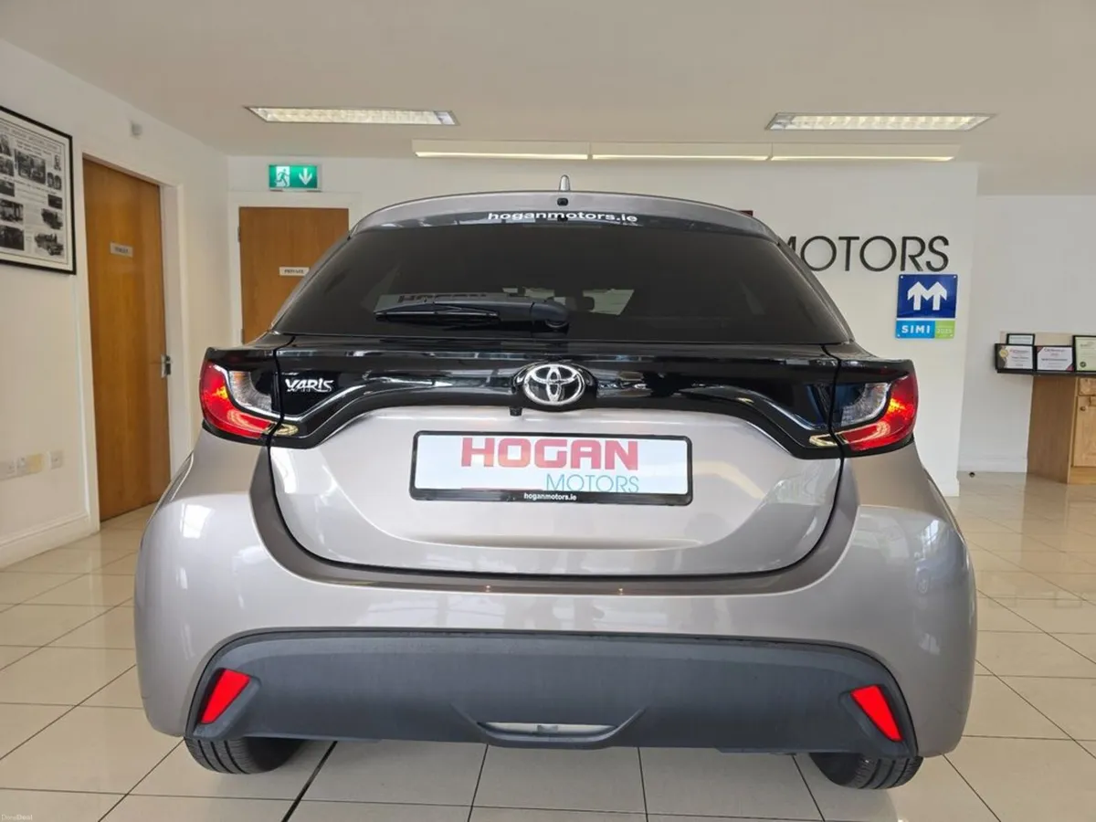 Toyota Yaris 1.0 Edition Automatic - Image 5