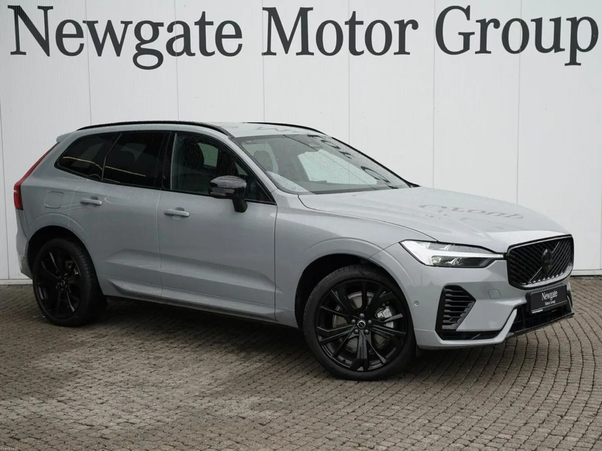 Volvo XC60 T6 PLUS BLACK EDITION AWD - Image 3