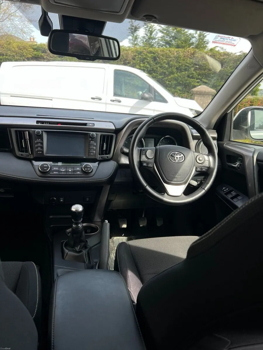 Toyota RAV4 2017 - Image 4