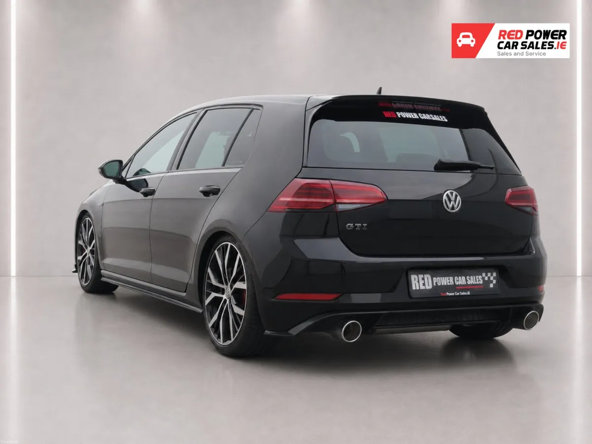 2019 VW GOLF GTI Performance MK7.5// LOW KM - Image 5