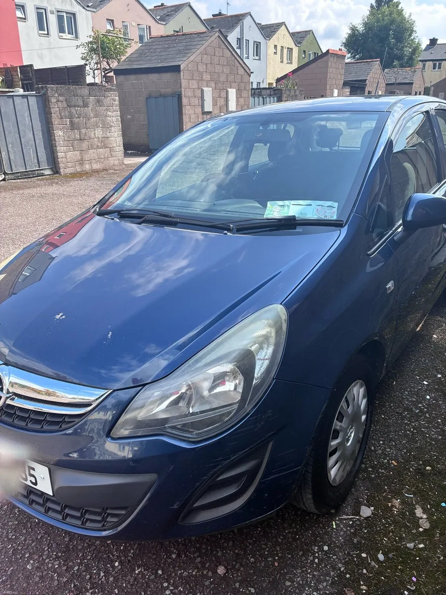 Corsa 1.2 - Image 1