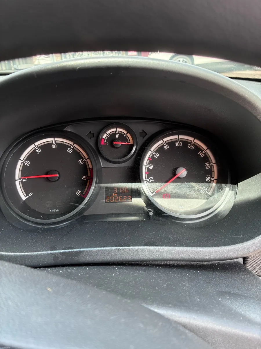 Corsa 1.2 - Image 5