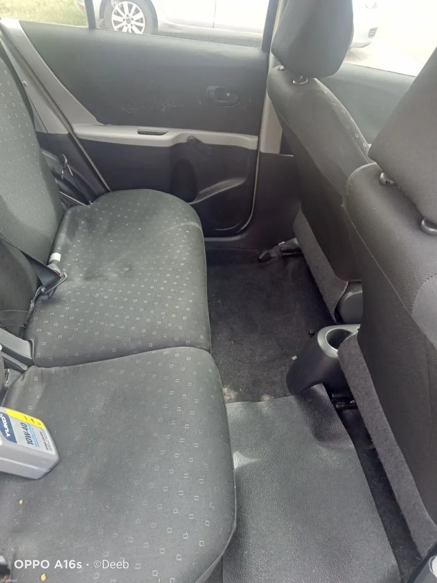 Toyota Yaris 2008 - Image 5