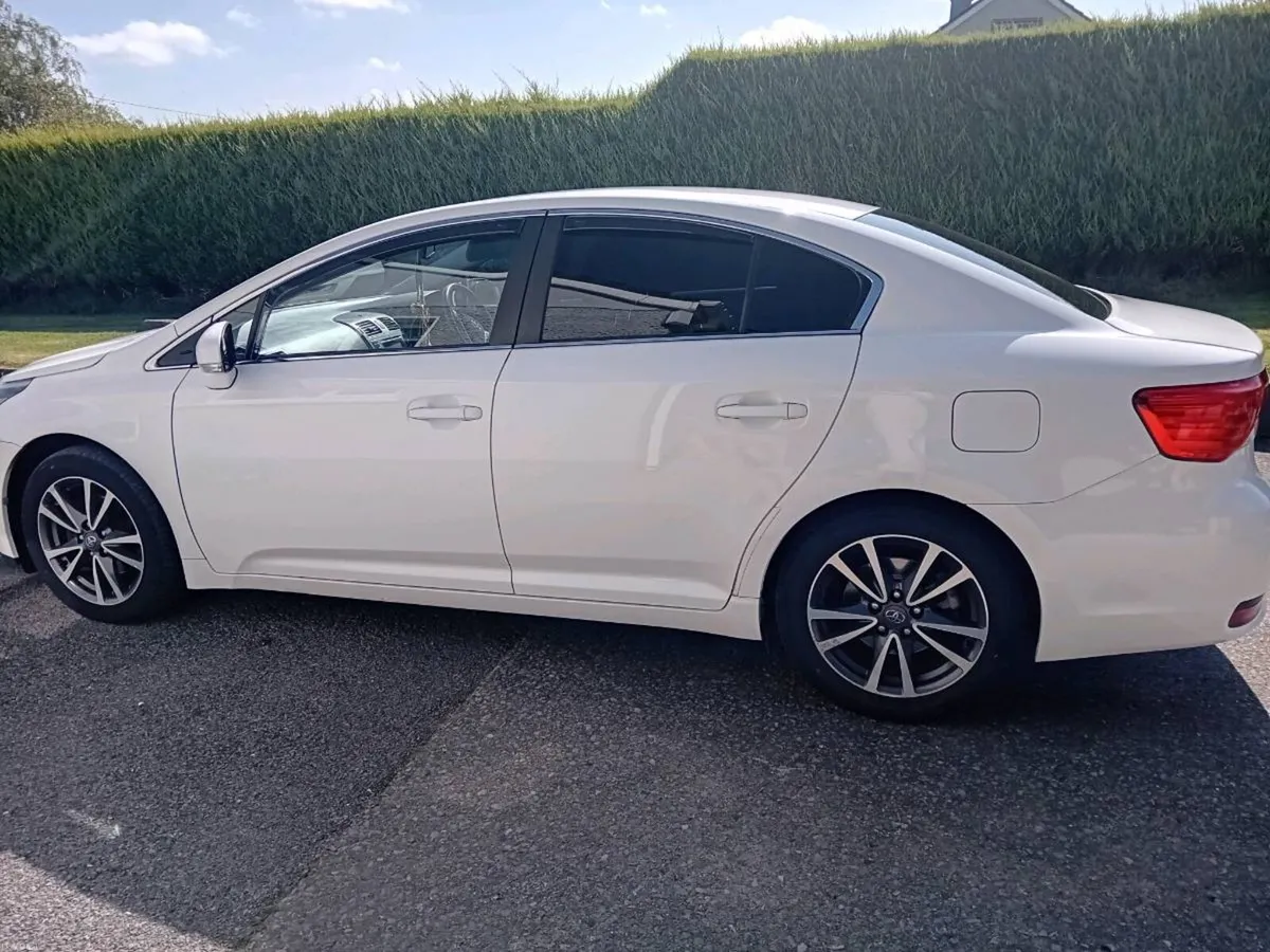 2014 Toyota Avensis D4D 2.0lt - Image 5