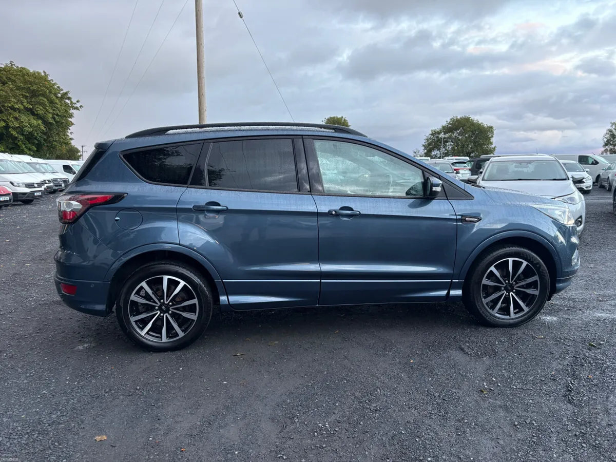 Ford Kuga - Image 4