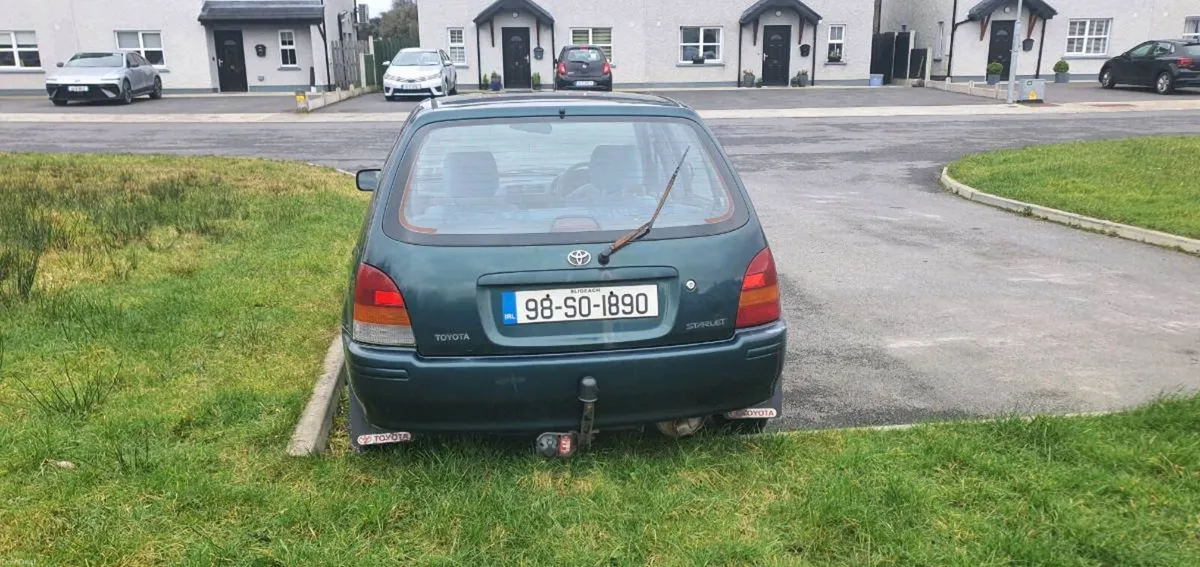 Toyota starlet - Image 3