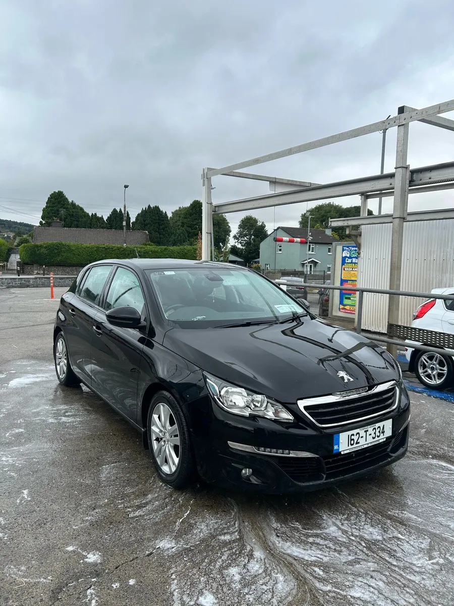 Peugeot 308 - Image 1