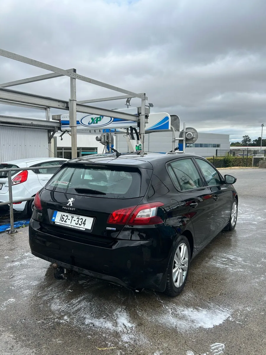 Peugeot 308 - Image 2