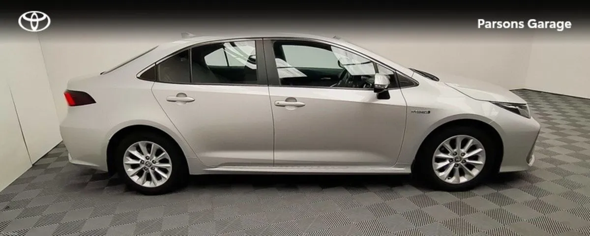 Toyota Corolla COROLLA HYB LUNA SALOON - Image 3