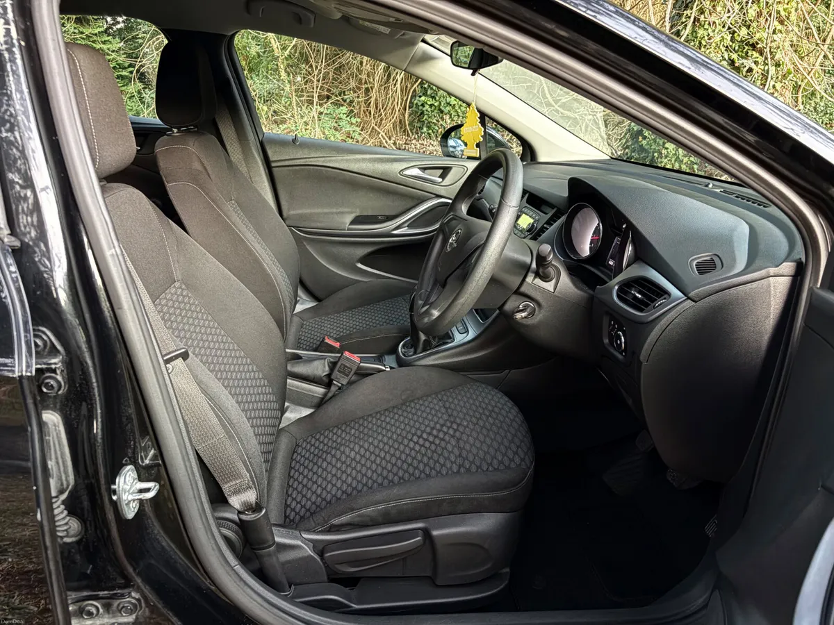 171 Opel Astra S 1.4L, Tax & NCT to May 2027! - Image 5