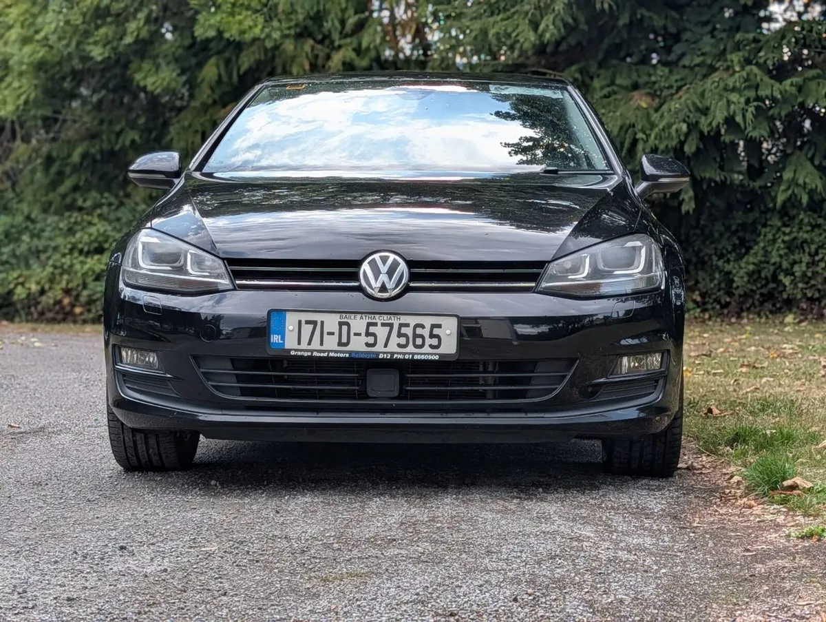 2017 VOLKSWAGEN GOLF AUTOMATIC! CHEAP INSURANCE! - Image 2