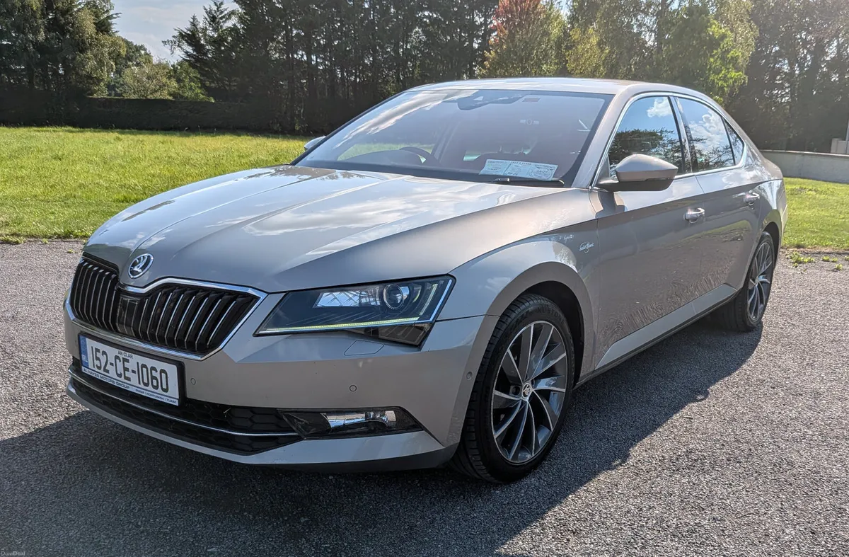 Skoda Superb 4x4 AUTO / LUXURY TOP SPEC /2015 - Image 5