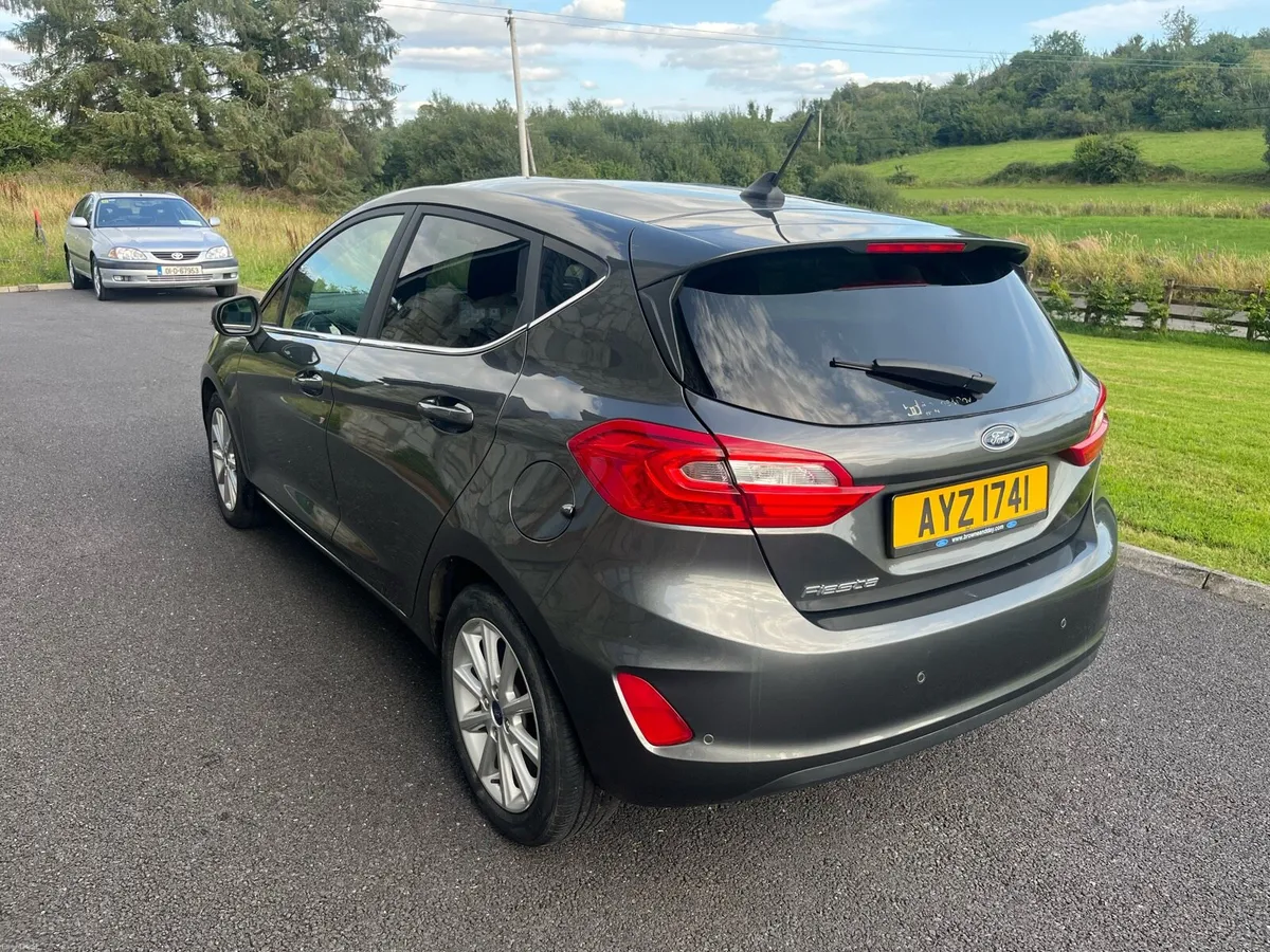 Ford fiesta - Image 4