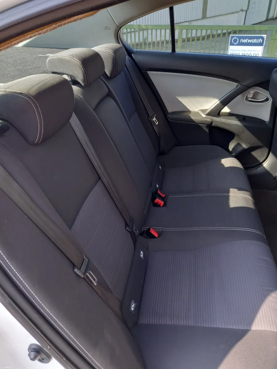 2017 Toyota Avensis 1.6 Diesel - Image 2