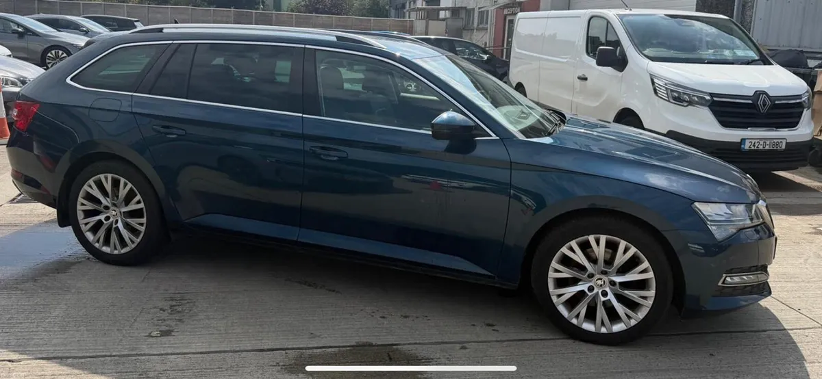 Skoda Superb 2022 D DSG FULL SERVICE HISTORY ! - Image 1