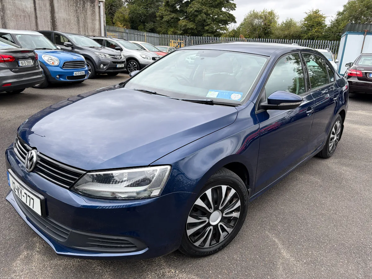 Volkswagen Jetta 2012, 1.6 TDI TRENDLINE - Image 5