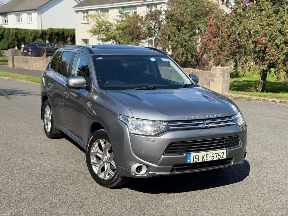 Mitsubishi Outlander 2015 - Image 1