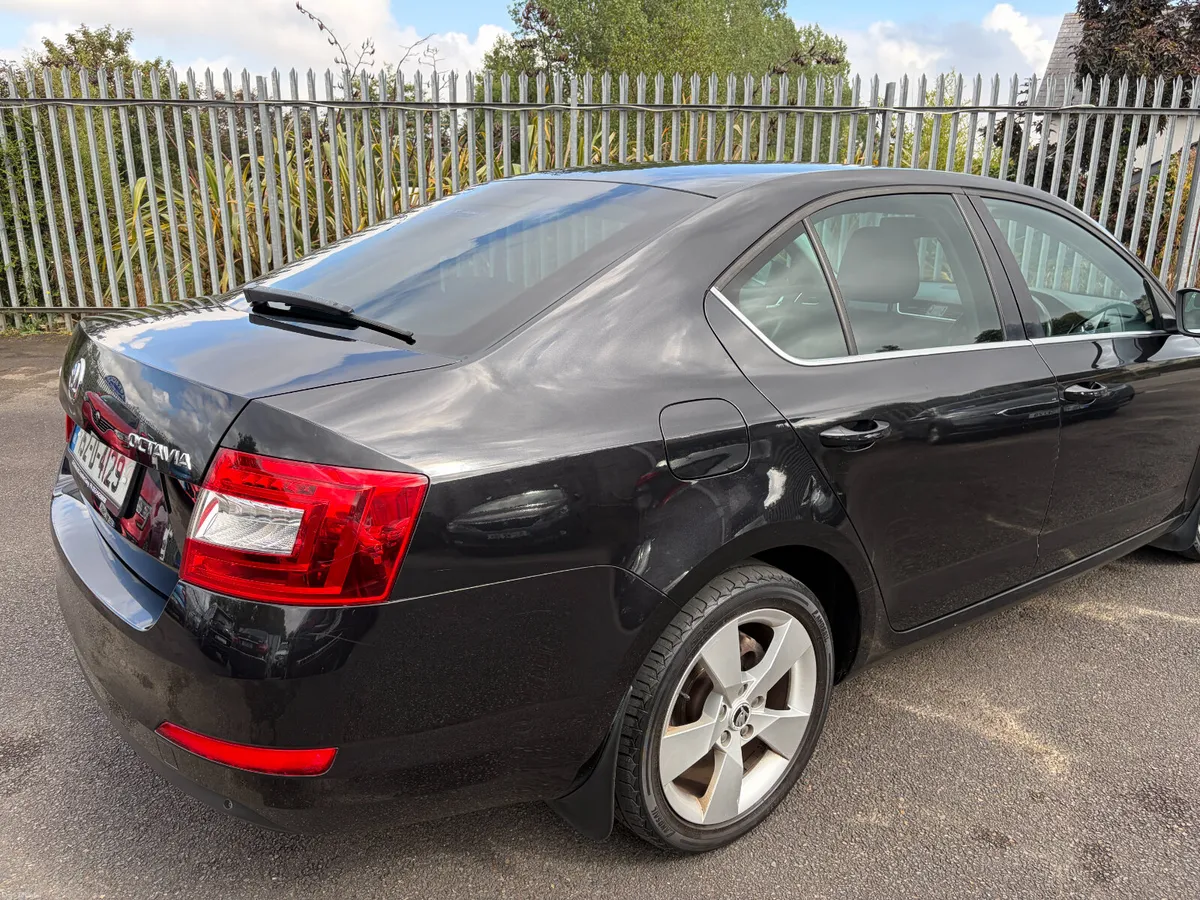 Skoda Octavia 2015, 1.6 TDI CR 105BHP Elegance - Image 3