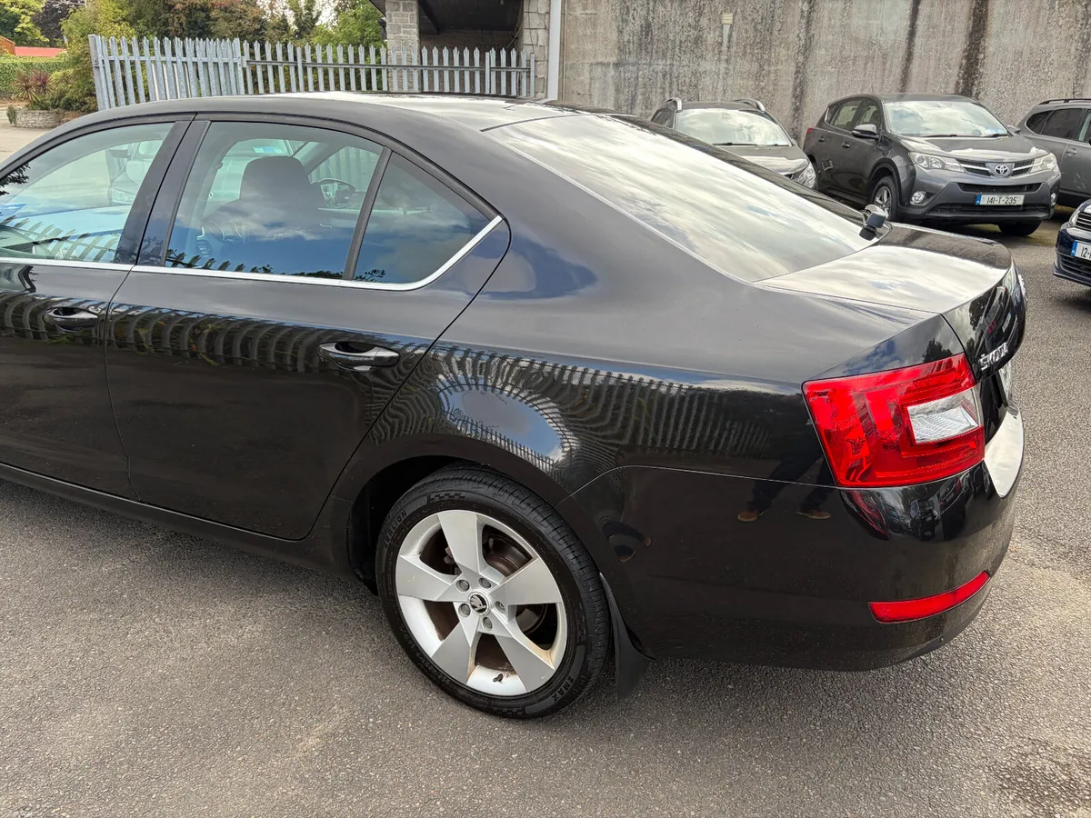 Skoda Octavia 2015, 1.6 TDI CR 105BHP Elegance - Image 6