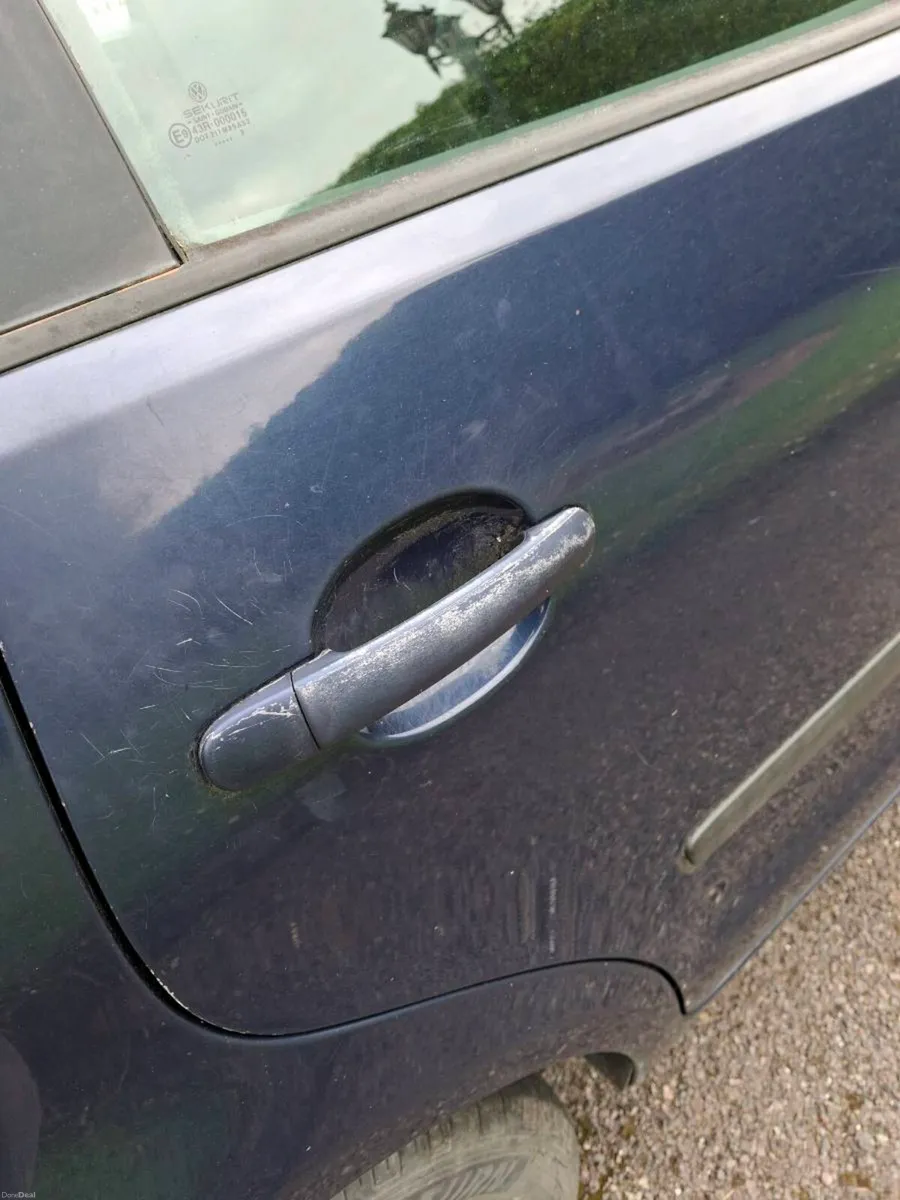 Car - Image 5