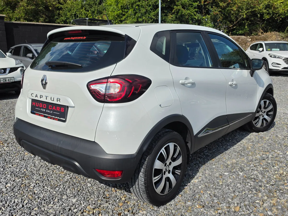 2018 Renault Captur 0.9/Low mls/Warranty - Image 2