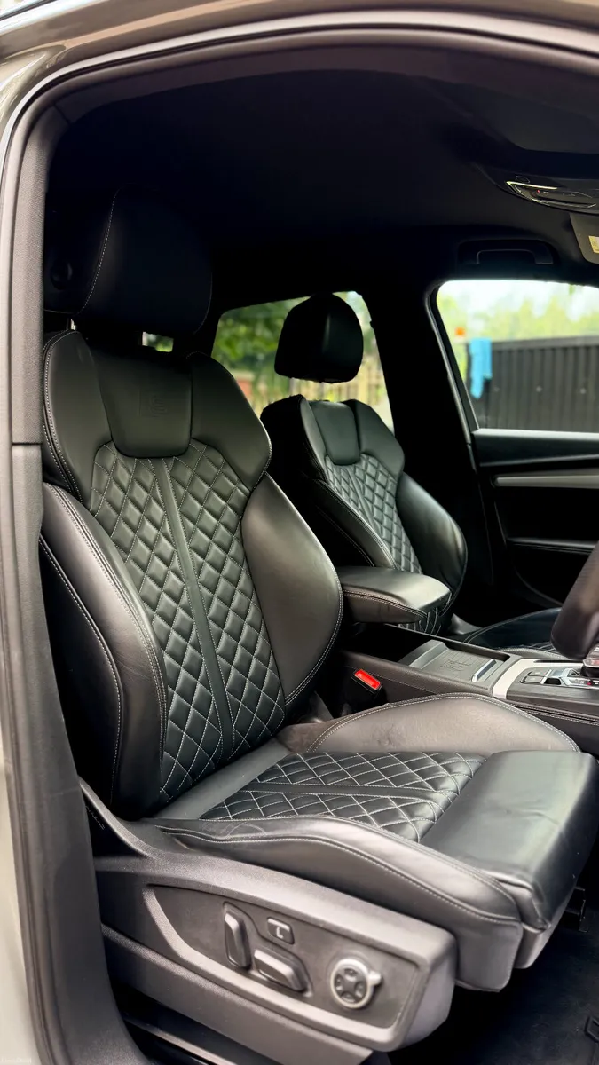 2019 (192) Audi Q5 S Line Competition TFSI e Quatt - Image 2