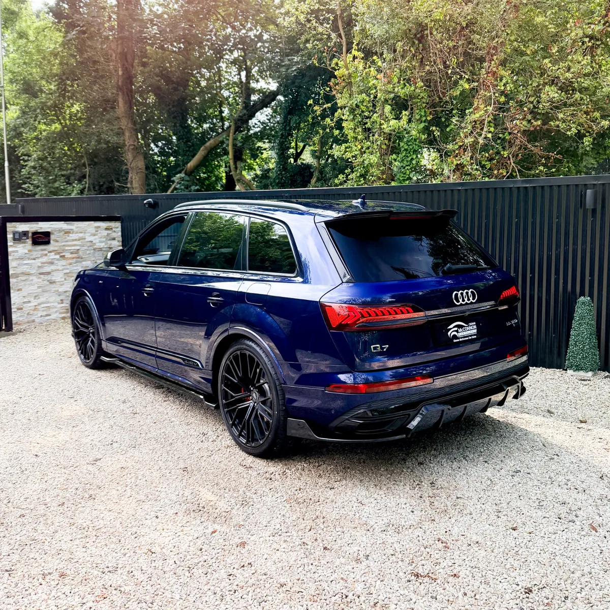 2022 (221) Audi Q7 S Line Black Edition 55 TFSI e - Image 5
