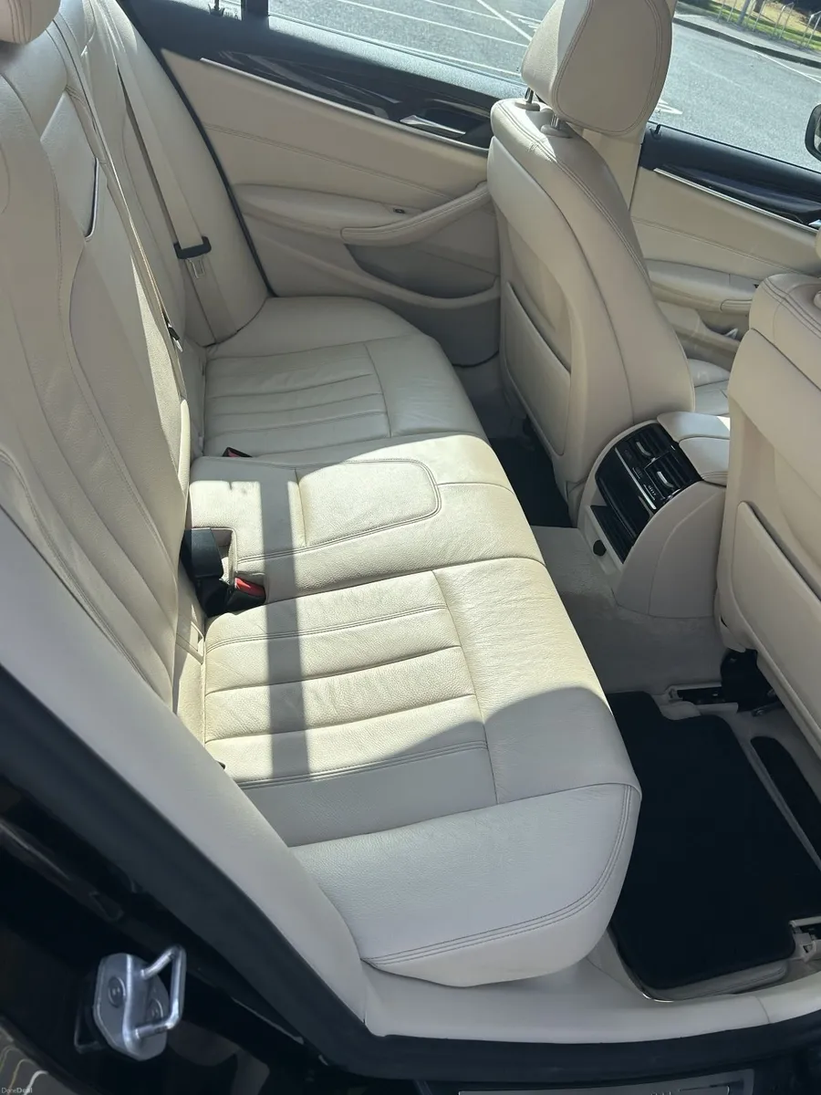 BMW 5-Series 2017 // Cream Leather // Very Low Kms - Image 2