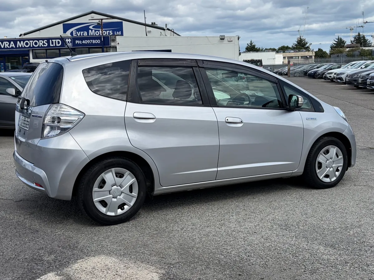 2013 Honda Fit 1.3 Hybrid Auto Nct 03/27 Tax 02/27 - Image 4