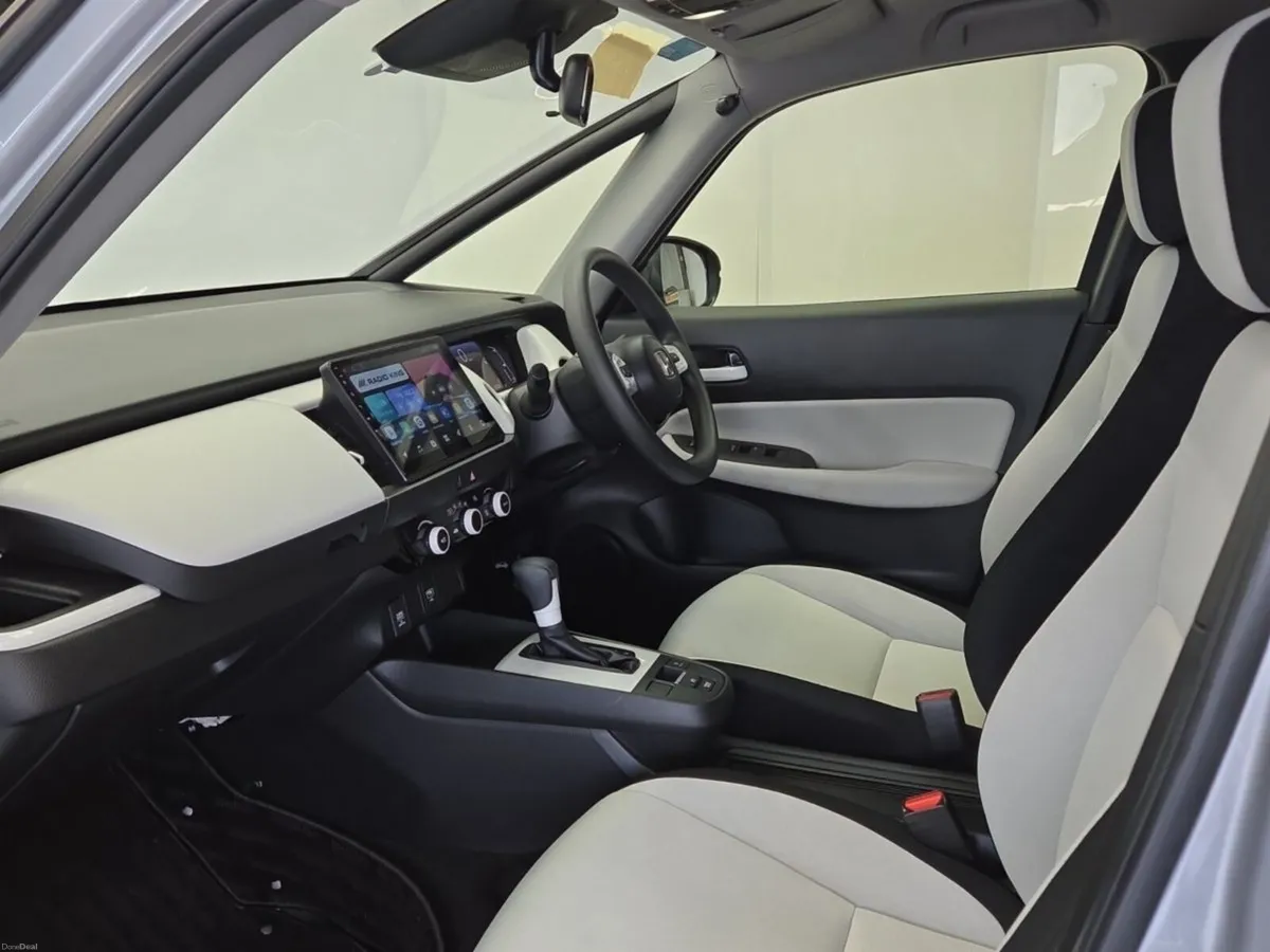 Honda Fit FIT Hybrid Model - Image 4