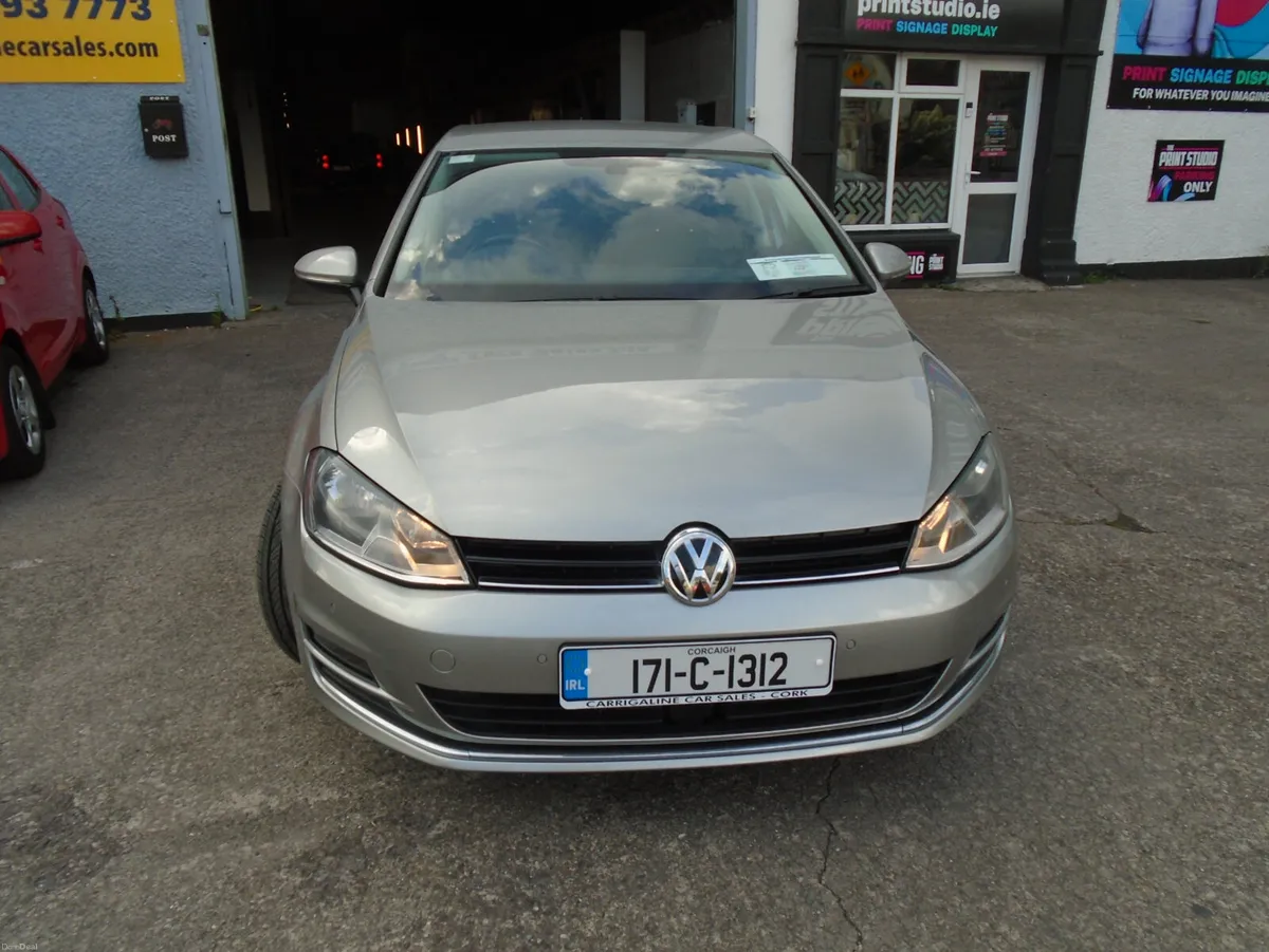 Volkswagen Golf 2017 Highline with Leather - Image 2