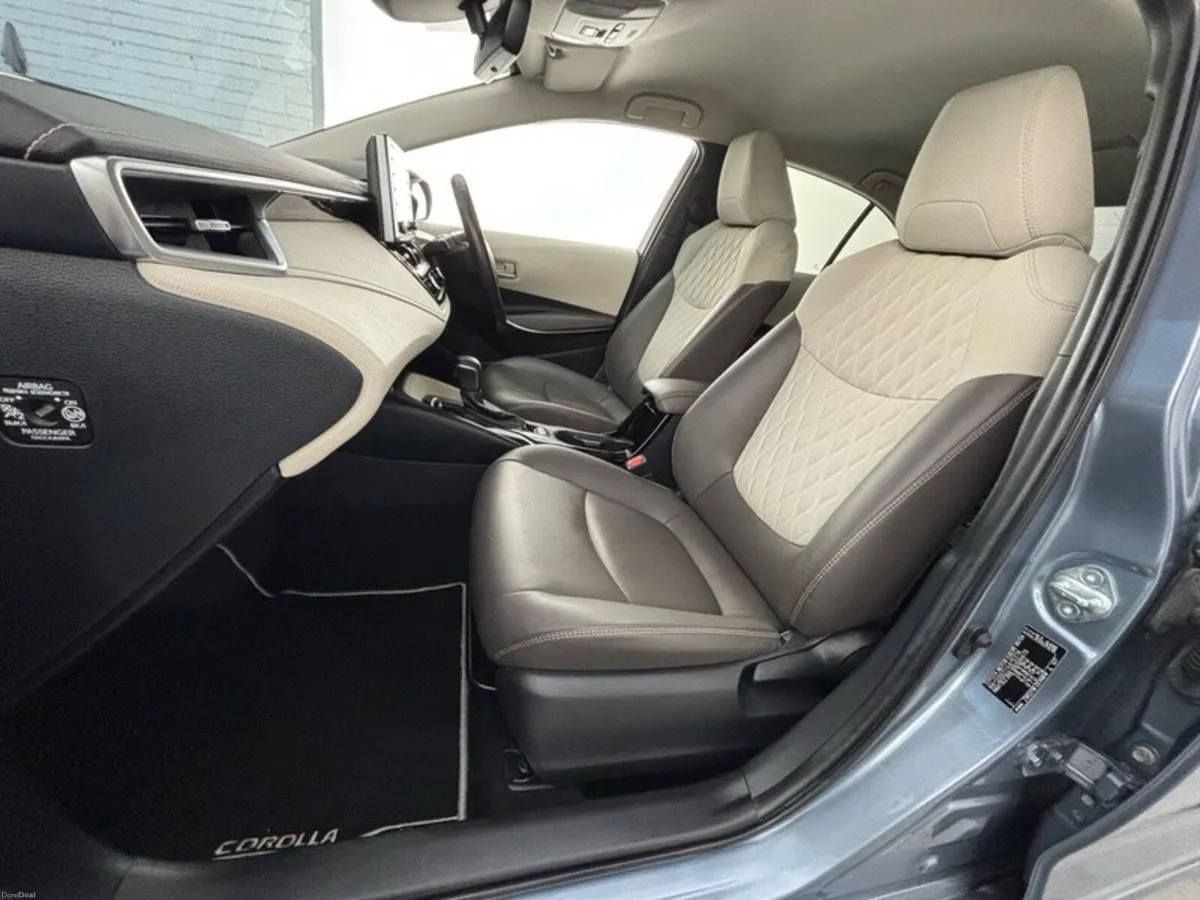 Toyota Corolla HYBRID SOL - Image 6