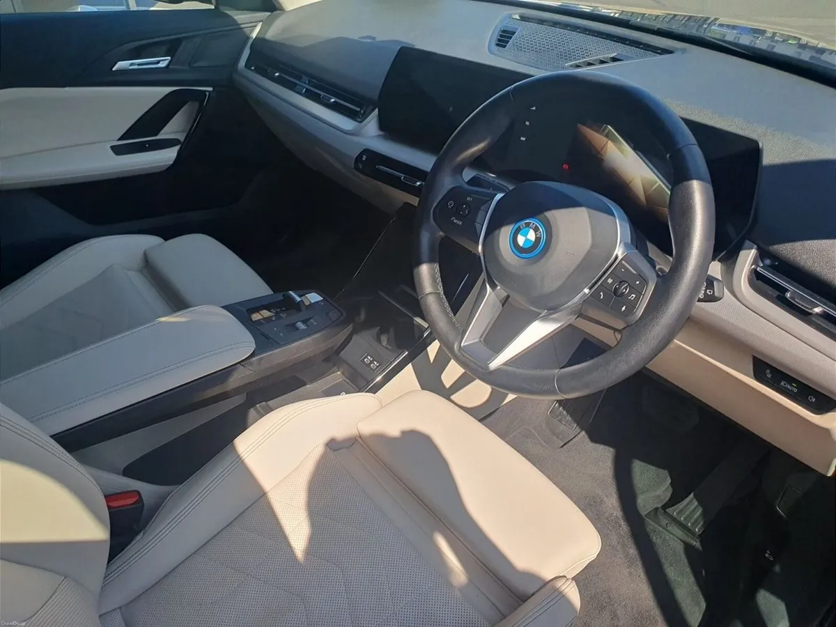 BMW iX1 eDrive20 Sport - Image 6