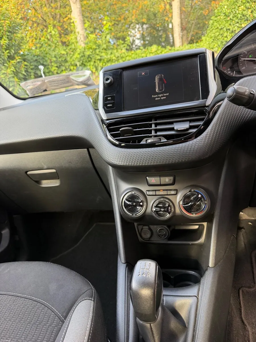 2016 Peugeot 208, 67,426km - Image 6