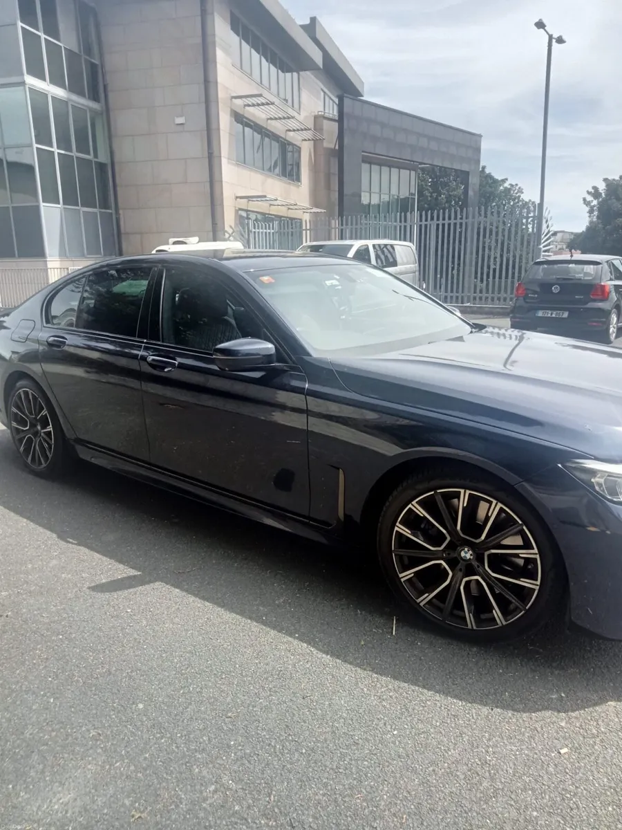 2021 BMW 7 Series X-Drive M Sport - Image 2