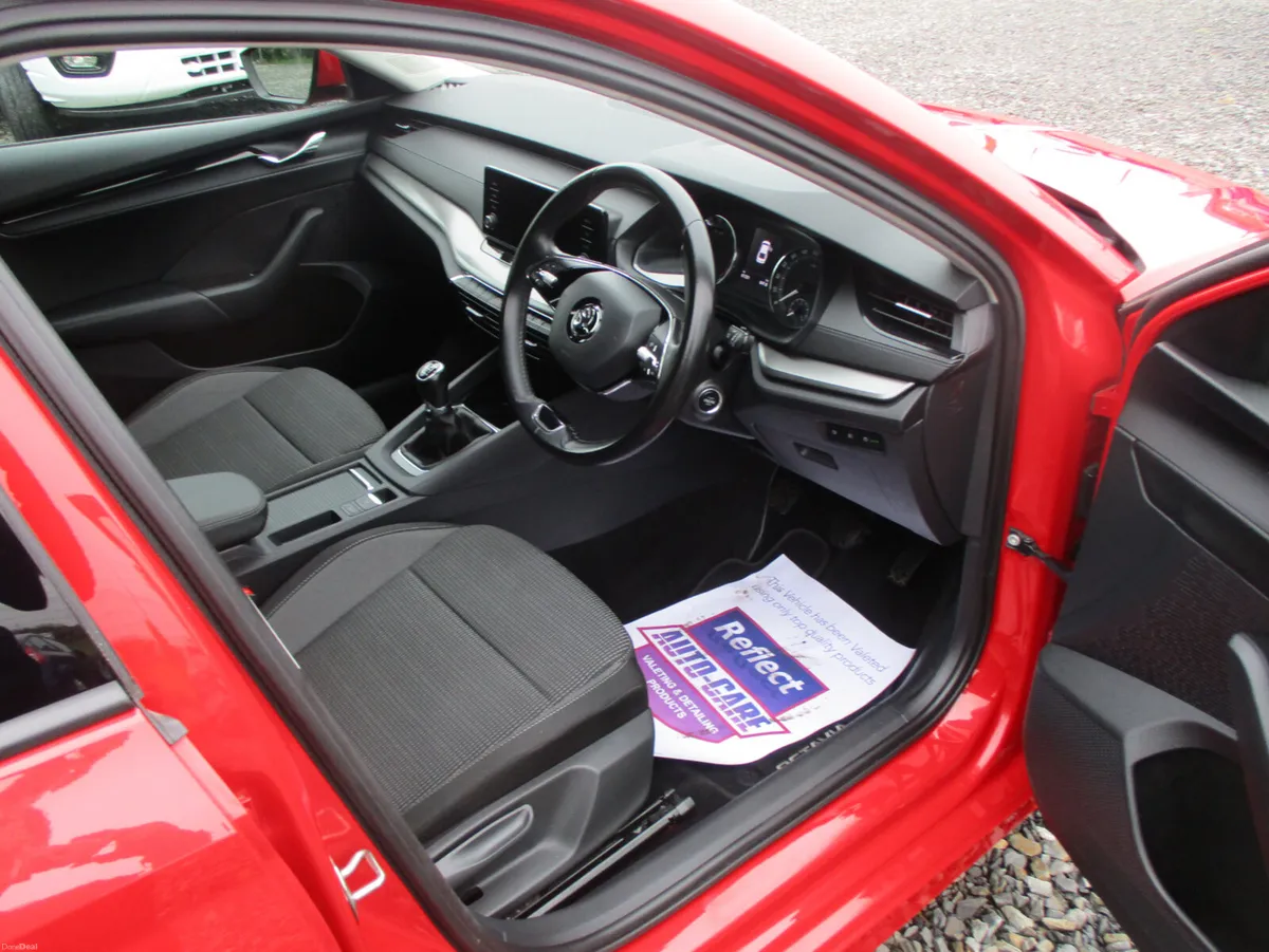 Skoda Octavia 2021 2.O TDI AMBITION - Image 6