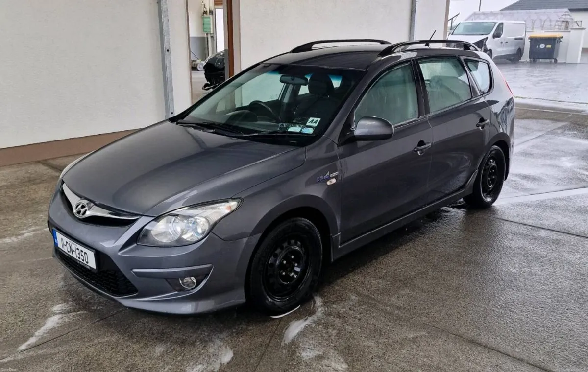 Hyundai i30 CW 1.6 - Image 2