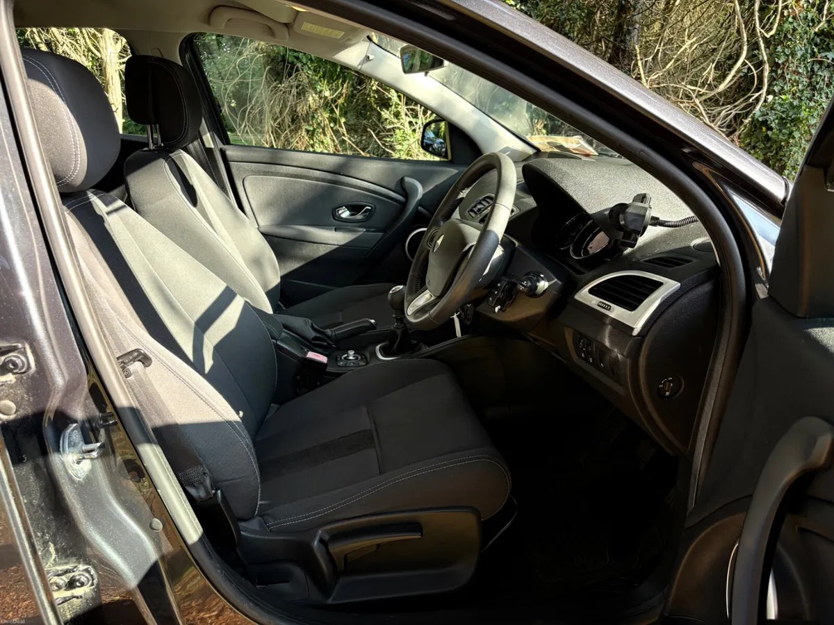 Renault Megane 1.5L dCi, Taxed & NCT to 2027! - Image 6