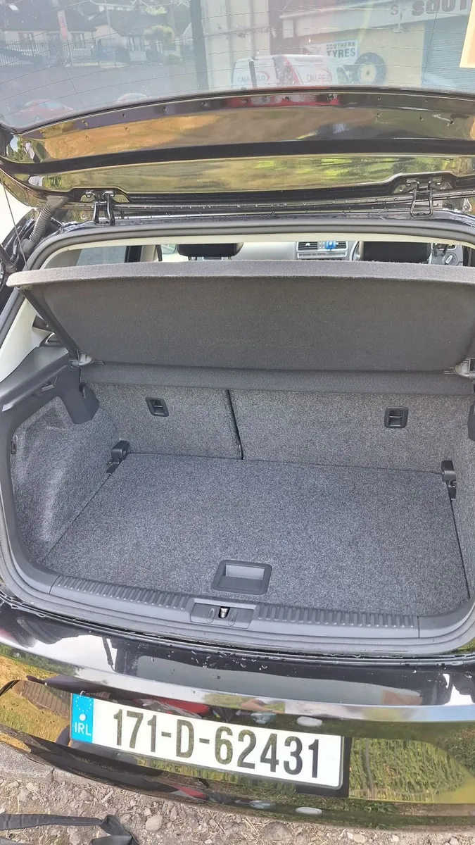AUTOMATIC Polo 2017 1.2 Petrol Black - Image 4
